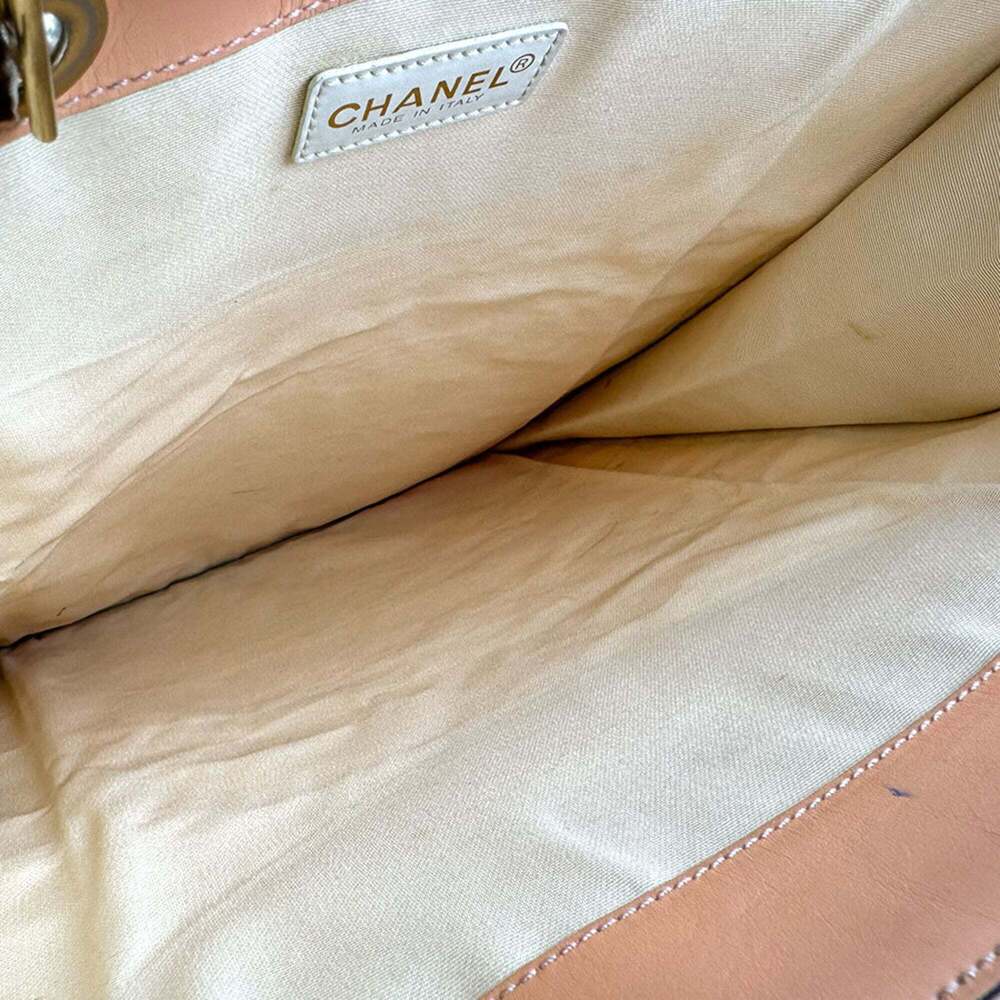 CHANEL Pink Canvas Bag - Picture 5 of 14